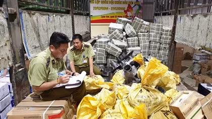Cơ sở kinh doanh bán hàng hóa không rõ nguồn gốc