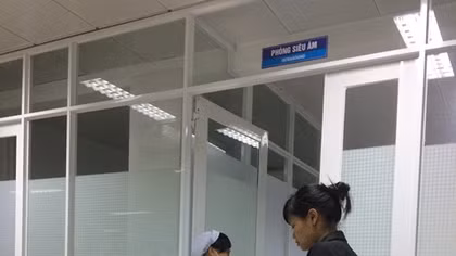 4 nữ công nhân nhập viện cấp cứu vì tai họa từ trên... trời