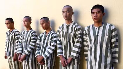 Mánh khóe nhóm “con nghiện” cung cấp hàng trắng