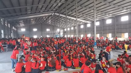 Nhiều công ty cho nghỉ sớm để cổ vũ trận Việt Nam và Hàn Quốc