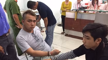 Cuộc truy lùng kẻ mạo danh hàng trăm lãnh đạo các tỉnh thành phố lừa đảo