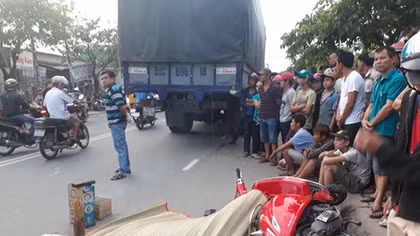 Truy tìm tài xế xe tải cán chết cô gái
