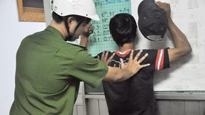 Bắt nhóm gây ra 12 vụ trộm vùng giáp ranh
