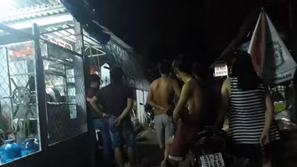 Truy sát kinh hoàng trước nhà trọ, 3 người nguy kịch