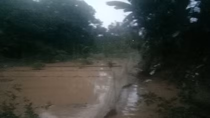 Người dân khổ vì đường mới 