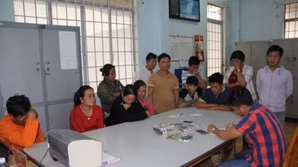 Phá sòng bạc do “quý bà” cầm đầu