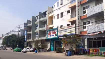 Hỗn chiến tại cơ sở massage, nam thanh niên bị đâm gục