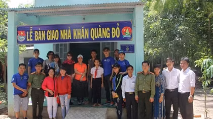 Nhiều hoạt động nghĩa tình với người nghèo vùng giáp biên