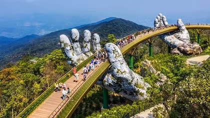 Cầu Vàng Đà Nẵng được báo Anh xướng tên "kỳ quan mới của thế giới"