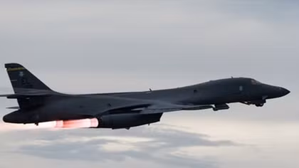 Mỹ ngừng hoạt động oanh tạc cơ B-1B vì lý do không ngờ