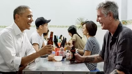 Ông Obama nhắc nhớ kỉ niệm ăn bún chả Hà Nội với đầu bếp Bourdain