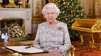 Nữ hoàng Elizabeth II "nhắc khéo" giới chức Anh về khủng hoảng Brexit
