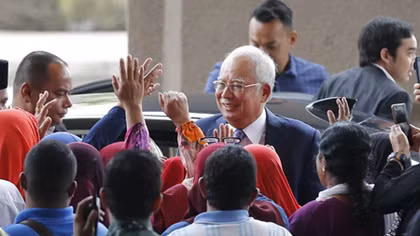 Cựu Thủ tướng Malaysia phủ nhận mọi cáo buộc tại phiên xét xử đầu tiên