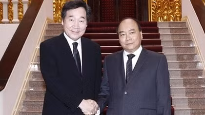 Thủ tướng và quyền Chủ tịch nước hội kiến Thủ tướng Hàn Quốc Lee Nak-yeon