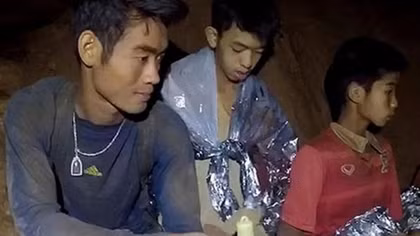 Huấn luyện viên đội bóng nhí Thái Lan đã được giải cứu vì quá yếu?