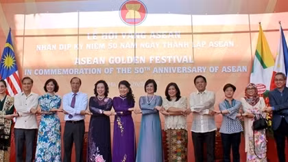 Rực rỡ sắc màu văn hóa tại Lễ hội Vàng ASEAN