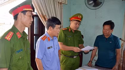 Sai phạm trong đền bù hỗ trợ tái định cư, 3 cựu cán bộ bị khởi tố