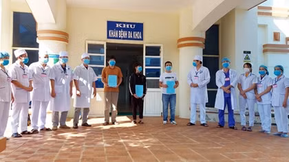 4 ca COVID-19 được xuất viện
