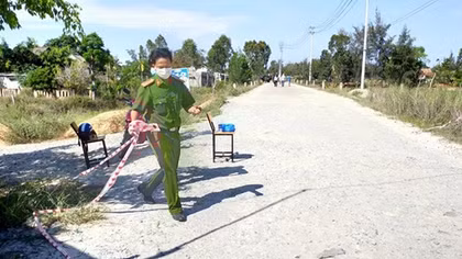 Dùng dao chém 2 bạn nhậu thương vong
