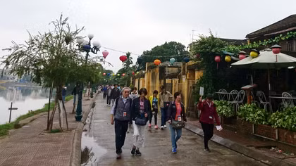 Sắp xếp hàng rong, vỉa hè phố Hội An