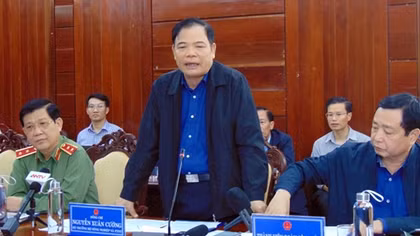 Khẩn trương khắc phục hậu quả bão số 9, ổn định đời sống nhân dân 
