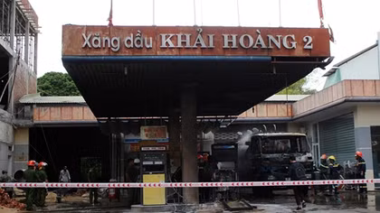 Thợ hàn gây cháy cây xăng ở Quảng Nam
