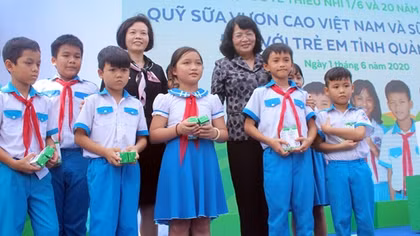 Chương trình sữa học đường đến với trẻ em tỉnh Quảng Nam