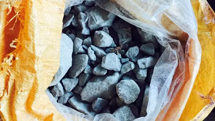 "Ôm" 138 kg chất nổ cực mạnh đi trên Quốc lộ 1A