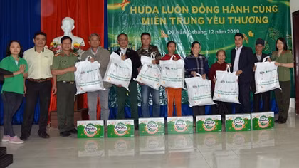 Xuân sớm về với bà con nghèo xứ Quảng