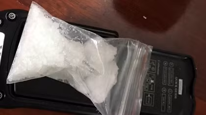 Chị bị bắt vì mua bán “cái chết trắng”, em đi đầu thú