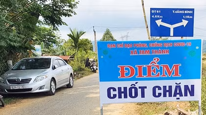 2 đối tượng biểu hiện say xỉn, hành hung nữ cán bộ tại chốt kiểm dịch