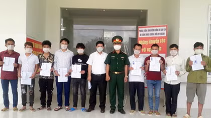 9 người từ Lào về hoàn thành thời cách ly tại Quảng Nam