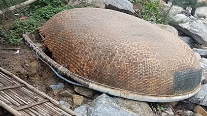 Tìm thấy thi thể người anh trong vụ lật thuyền thúng trên sông Thu Bồn