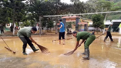 Tây Giang hoang tàn sau lũ dữ
