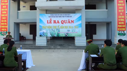 Học viên trường Trung cấp CSND "3 cùng" tại Thừa Thiên - Huế
