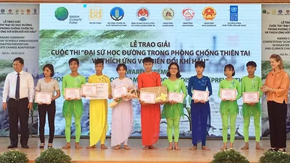Nâng cao nhận thức của học sinh về thích ứng với biến đổi khí hậu