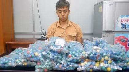 Nổ súng khống chế đối tượng mua bán, tàng trữ pháo nổ