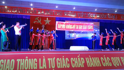 Tuyên truyền pháp luật giao thông tại một địa phương “nóng” về tai nạn
