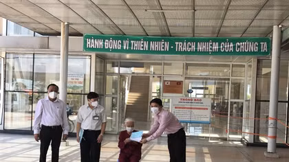 2 bệnh nhân COVID-19 cuối cùng tại Quảng Nam xuất viện