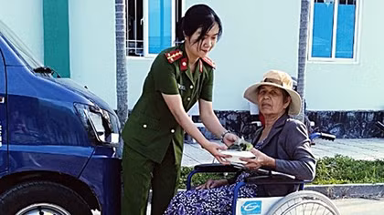 Ấm áp “Bữa cơm nghĩa tình” tại Bệnh viện Y học cổ truyền Quảng Nam