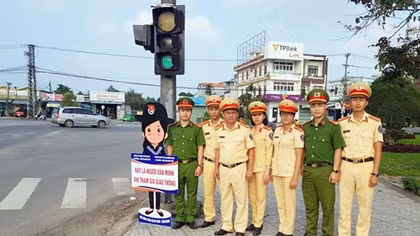 Triển khai mô hình “Giao lộ an toàn - văn minh” trên QL1A