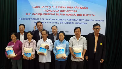 Chính phủ Hàn Quốc viện trợ 10.000 tấn gạo cho các địa phương bị thiên tai