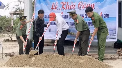 Khởi công xây dựng nhà nhân ái cho cụ bà 83 tuổi
