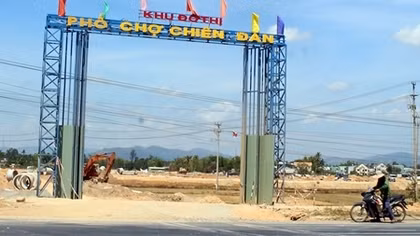 Cảnh báo việc rao bán sai quy định tại Khu phố chợ Chiên Đàn