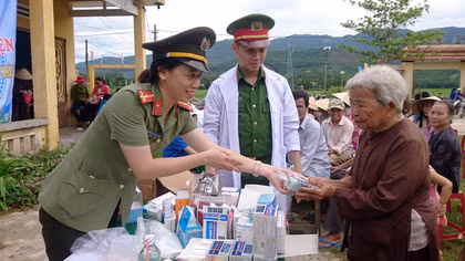“Ngày xanh tình nguyện” về với vùng quê cách mạng Thượng Đức