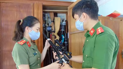 Công an miền núi Quảng Nam đẩy mạnh công tác thu hồi vũ khí, vật liệu nổ