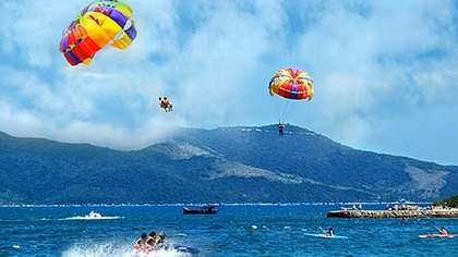 Tạm dừng loại hình du lịch ca nô kéo dù bay ở Hội An