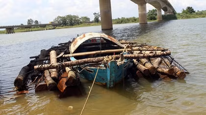 Gỗ lậu “vi vu” trên sông Thu Bồn
