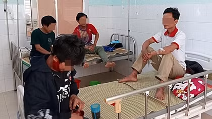 Cấp cứu kịp thời 5 người bị ngộ độc nấm rừng