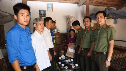 Cao đẳng ANND I tri ân người có công trên địa bàn trường đóng quân